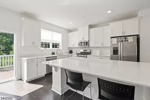 6 Coogan Ct, Morris Plains, NJ 07950 - Photo 13