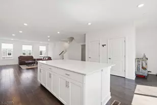 6 Coogan Ct, Morris Plains, NJ 07950 - Photo 9