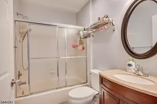 202 Prestwick Way, Edison Twp., NJ 08820 - Photo 29