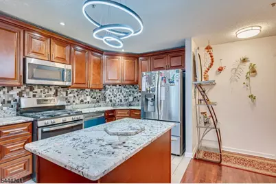 202 Prestwick Way, Edison Twp., NJ 08820 - Photo 13
