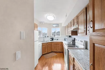 8 Bentley Court, Bedminster Township, NJ 07921 - Photo 9