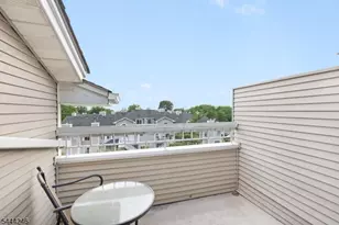 8 Bentley Ct, Bedminster Township, NJ 07921 - Photo 11