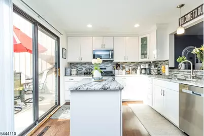 49 Bennington Sq, Washington Township, NJ 07840 - Photo 17