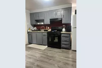 41 Lentz Ave, Newark, NJ 07105 - Photo 9