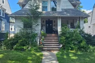 425 Chestnut St, Roselle Park, NJ 07204 - Photo 1