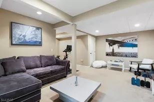 23 Eton Ct, Bedminster Township, NJ 07921 - Photo 27