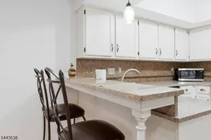 23 Eton Ct, Bedminster Township, NJ 07921 - Photo 5