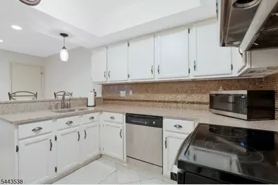 23 Eton Court, Bedminster Township, NJ 07921 - Photo 3