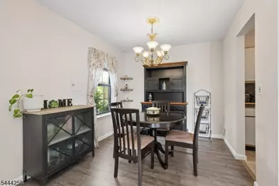506 Violet Ln, Jackson, NJ 08527 - Photo 7