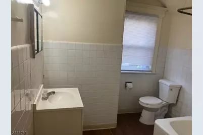 407 William St, East Orange, NJ 07017 - Photo 5