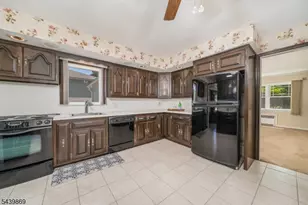 1 Roosevelt Blvd, Florham Park, NJ 07932 - Photo 11