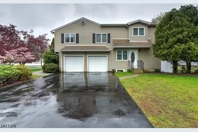 52 Ashburn Rd, Wayne, NJ 07470 - Photo 5