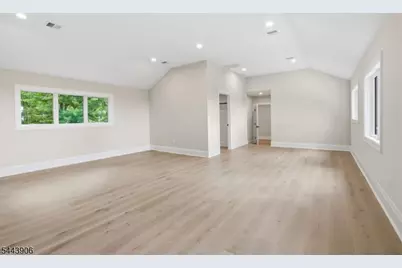 180 Roundtop Rd, Bernardsville, NJ 07924 - Photo 27