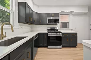 12 Clifford St, East Orange, NJ 07018 - Photo 9