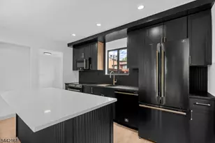 51 Taurus Dr 3D, Hillsborough Township, NJ 08844 - Photo 3