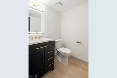 51 Taurus Dr, 3D, Hillsborough Township, NJ 08844 - Photo 21