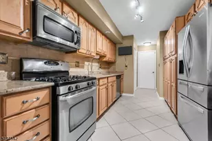 68 Delaware Ln, Branchburg Township, NJ 08876 - Photo 15