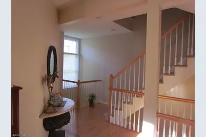 627 Binghampton Ln #627, Livingston Twp., NJ 07039 - Photo 5