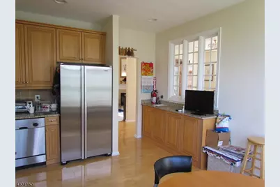627 Binghampton Ln #627, Livingston Twp., NJ 07039 - Photo 3