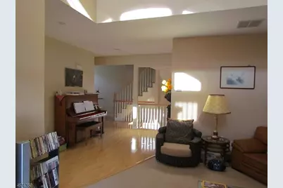 627 Binghampton Ln #627, Livingston Twp., NJ 07039 - Photo 9