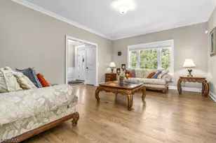 1 Thames Ln, Raritan Township, NJ 08822 - Photo 5