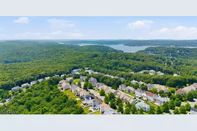 918 Timberline Dr, Jefferson Township, NJ 07849 - Photo 41