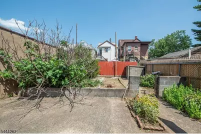 1029 E 19th St, Paterson, NJ 07501 - Photo 21