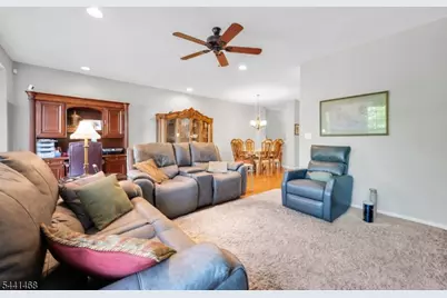 20 Windham Ct, Raritan Township, NJ 08822 - Photo 13