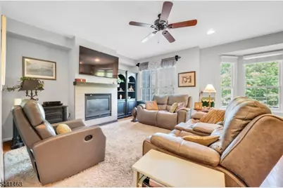 20 Windham Ct, Raritan Township, NJ 08822 - Photo 9