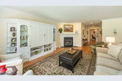 46 Village Dr, Montville Township, NJ 07045 - Photo 9