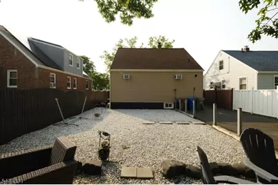 534 Monmouth Ave, Linden, NJ 07036 - Photo 5