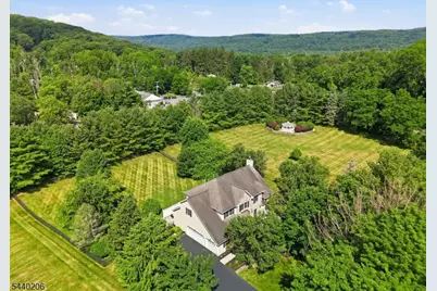 2 Ming Ct, Chester, NJ 07930 - Photo 1