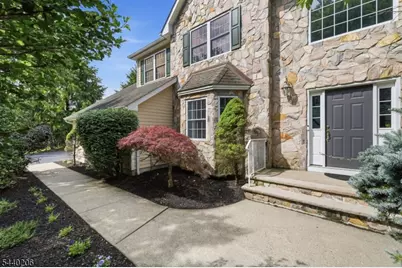 2 Ming Ct, Chester, NJ 07930 - Photo 5