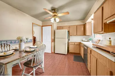 19 Lawrence Rd, Wayne, NJ 07470 - Photo 9
