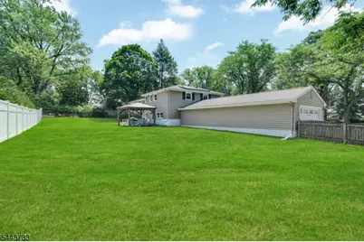 19 Lawrence Rd, Wayne, NJ 07470 - Photo 31