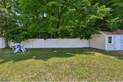 35 Spruce Rd, Pompton Lakes, NJ 07442 - Photo 23