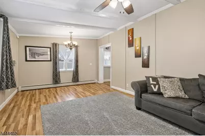 35 Spruce Rd, Pompton Lakes, NJ 07442 - Photo 9