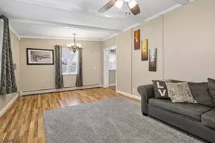 35 Spruce Rd, Pompton Lakes, NJ 07442 - Photo 9