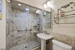 99 Lynwood Rd, Verona, NJ 07044 - Photo 9