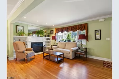 99 Lynwood Rd, Verona, NJ 07044 - Photo 5