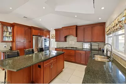 99 Lynwood Rd, Verona, NJ 07044 - Photo 13