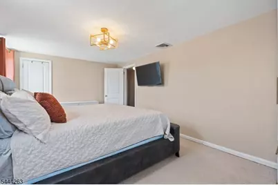 332 Newark Ave, Union Township, NJ 07083 - Photo 11