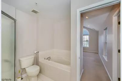 102 Lakeview Ct, Pompton Lakes, NJ 07442 - Photo 19