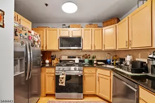 70 S Munn Ave, East Orange, NJ 07018 - Photo 5