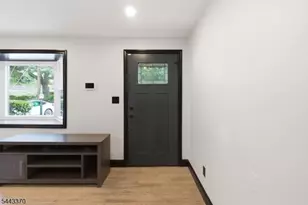10 Hilsinger Rd, Parsippany, NJ 07878 - Photo 9
