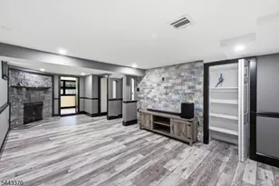 10 Hilsinger Rd, Parsippany, NJ 07878 - Photo 37