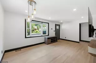 10 Hilsinger Rd, Parsippany, NJ 07878 - Photo 13