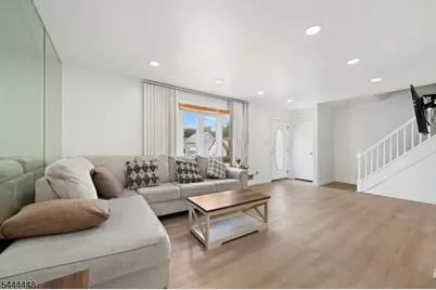 101 John St, Clifton, NJ 07013 - Photo 3