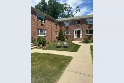 65 Hawthorne Pl #4, Montclair, NJ 07042 - Photo 1