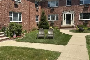 65 Hawthorne Pl, Montclair, NJ 07042 - Photo 1
